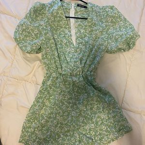 Brand New Nasty Gal puff sleeve romper